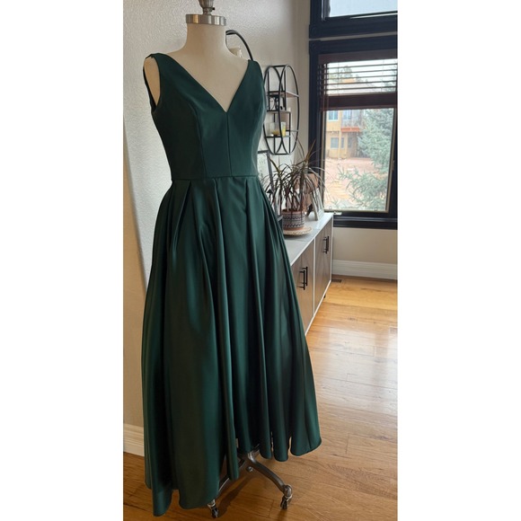 Betsy & Adam Emerald Green Satin High Low Formal Gown Prom Dress Pockets Size 4 - Picture 7 of 15